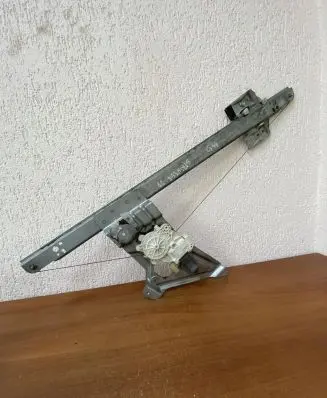 Mercedes-Benz Sprinter W906 Front door window regulator with motor A9067200146 4910D