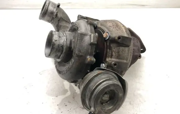 Audi A8 S8 D2 4D Turbo 059145701G