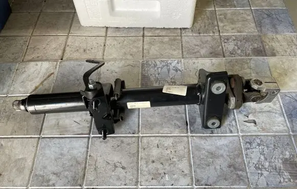 Mercedes-Benz Vaneo W414 Steering wheel axle A4144600616 M259022