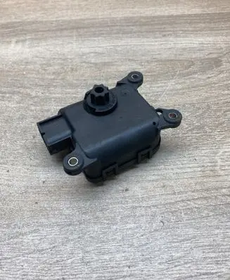 Renault Scenic I Air flap motor/actuator 0132801163