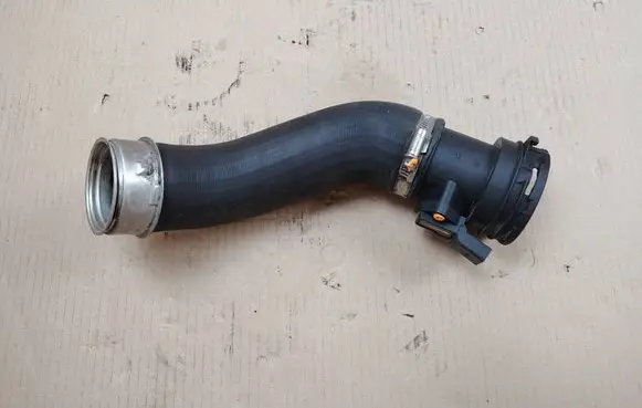 Volkswagen Transporter - Caravelle T5 Intercooler hose/pipe 7H0145941B