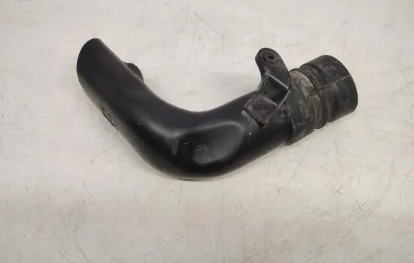 Renault Fluence Air intake duct part 8200923144 1032198S01