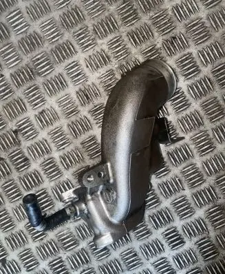 Coolant pipe/hose