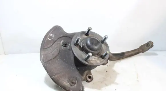 Chrysler 300 - 300C Front wheel hub spindle knuckle