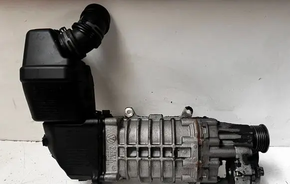 Volkswagen Golf VI Supercharger 325484 03C276 03C145651