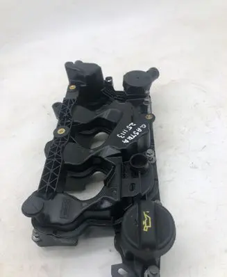 Opel Astra L Rocker cam cover P1001845