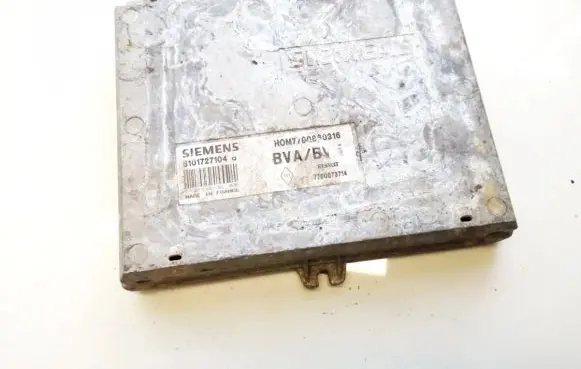 Renault Laguna I Engine control unit/module S101727104Q HOM7700860316