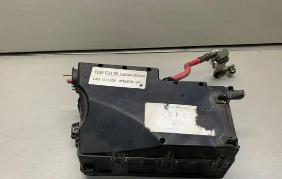 Volvo V50 Fuse module 8688040 518818000