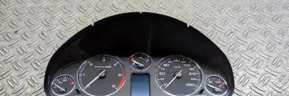 Peugeot 407 Speedometer (instrument cluster) 9658138280