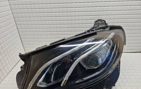 Mercedes-Benz E W213 Headlight/headlamp A2139068903