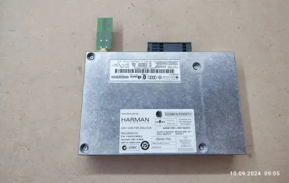 Audi A4 S4 B8 8K Bluetooth control unit module 8T0862335E