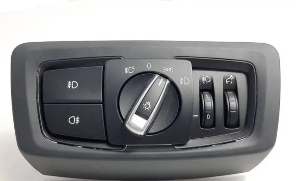 BMW 2 F46 Light switch 9865814 5A25465 6824890