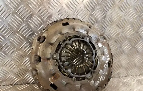 Opel Vectra C Pressure plate 55353062 92232235A06 9223223