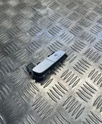 Mercedes-Benz E W238 Seat heating switch A2139050204 14282932 SW133101