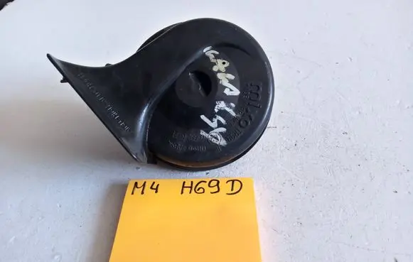 Volkswagen Golf IV Horn signal 1212123