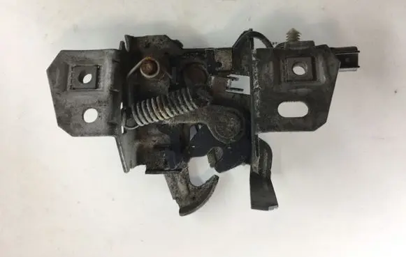 Volvo V50 Engine bonnet/hood lock/catch 30716530 30716529