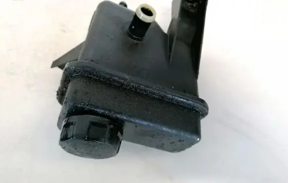 Mitsubishi Space Star Power steering fluid tank/reservoir