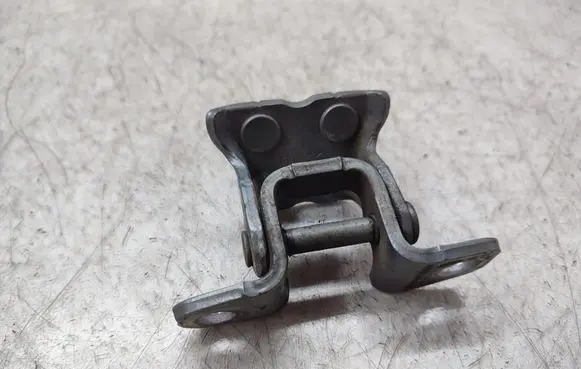 Mitsubishi L200 Rear door upper hinge 