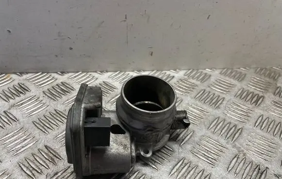 BMW 1 E81 E87 Throttle valve 7804373