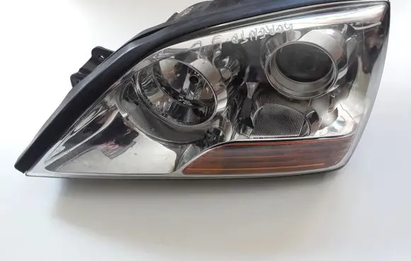 KIA Sorento Headlight/headlamp 921013E5XX