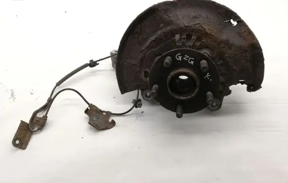 Toyota Prius (XW30) Front wheel hub 