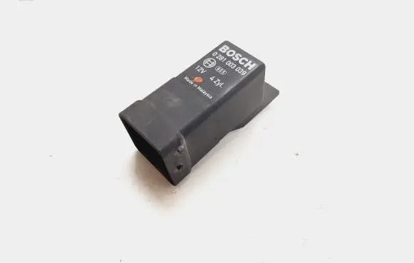 Glow plug pre-heat relay