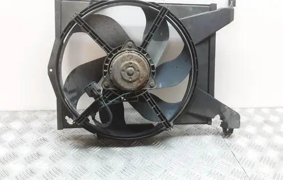 Mitsubishi Carisma Electric radiator cooling fan 8240276