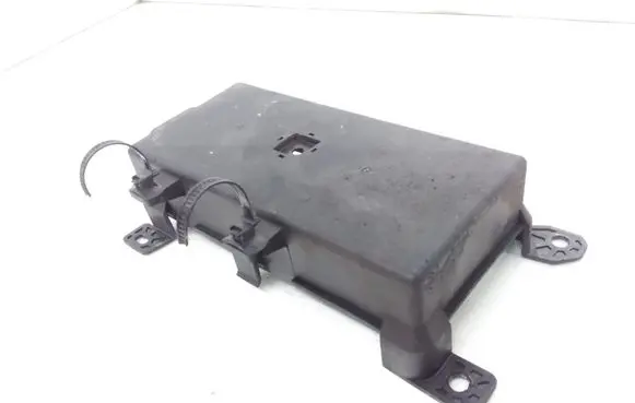 KIA Sorento Fuse box cover