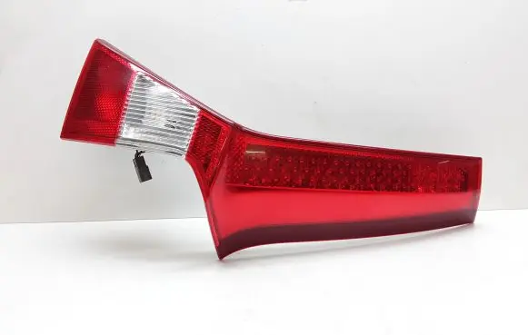 Volvo V70 Tailgate rear/tail lights