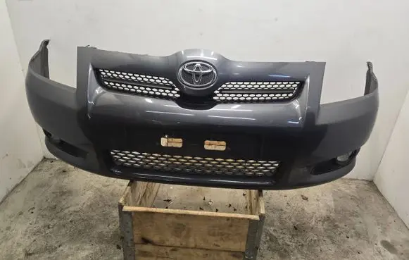 Toyota Corolla Verso AR10 Front bumper 521190F050