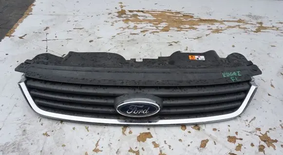 Ford Kuga I Front bumper upper radiator grill