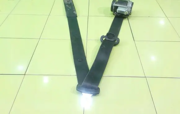 Opel Combo D Front seatbelt PRZOD BEZPIECZENSTWA
