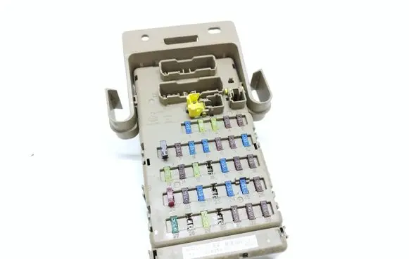 Subaru Outback Fuse box set 82201AJ000 008053