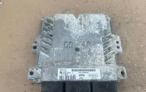 Ford Focus Engine control unit/module BV6112A650NK S180133036C