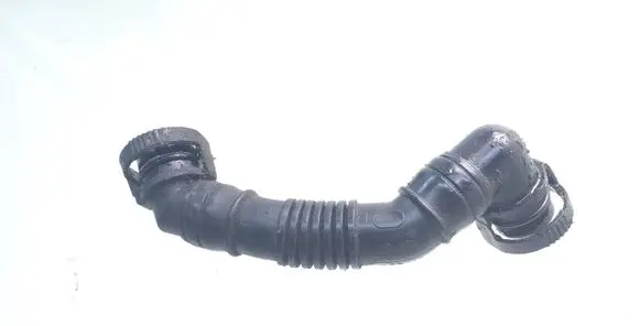 Volkswagen PASSAT B6 Breather hose/pipe 03G103493D