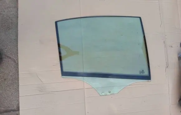 BMW 3 E90 E91 Rear door window glass 43R001582