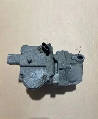 Toyota Auris 150 Air conditioning (A/C) compressor (pump) 0422000421 T21000ZZ00 0W9130SM01