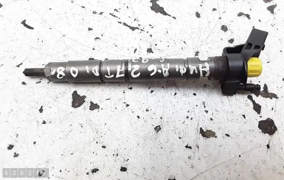 Audi A6 S6 C6 4F Fuel injector