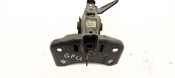 Toyota Prius (XW30) Engine mount bracket
