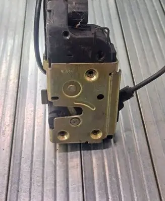 Renault Scenic II - Grand scenic II Front door lock