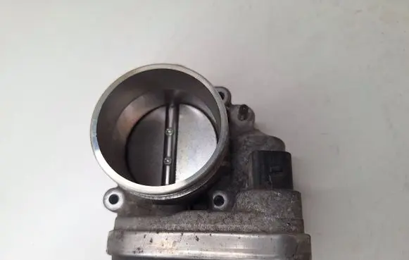 BMW 5 E39 Throttle valve 7502444 1290702 408238425004