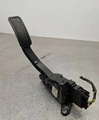 Ford Fiesta Accelerator throttle pedal 8V219F836AB