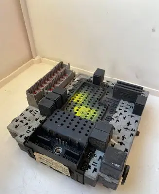 Volvo S60 Fuse box set 8688153 01W503 8645729