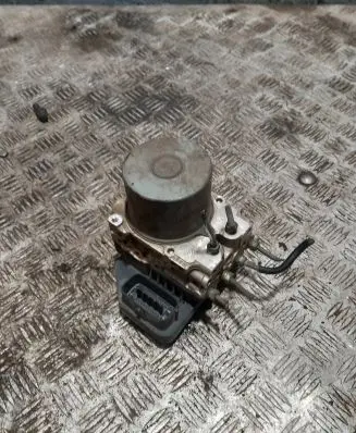 Toyota RAV 4 (XA30) ABS Pump 4451042140 T10290