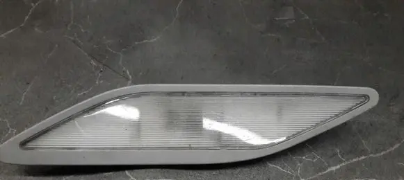 BMW 5 E39 Headlining lighting console trim 8363607