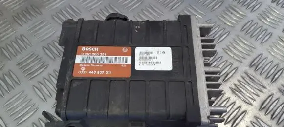 Volkswagen PASSAT B3 Engine control unit/module 443907311 0261200251