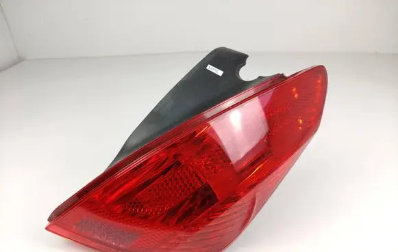 Peugeot 308 Rear/tail lights 9680425880