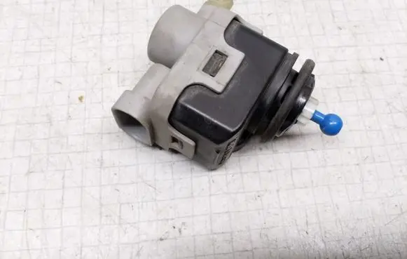 Nissan Almera Tino Headlight level adjustment motor 7700420737 007878