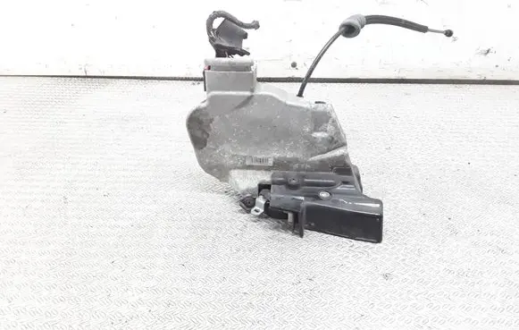 Volvo V50 Front door lock 30753657