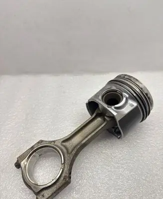 BMW X5 E70 Piston with connecting rod 7805329 8508023